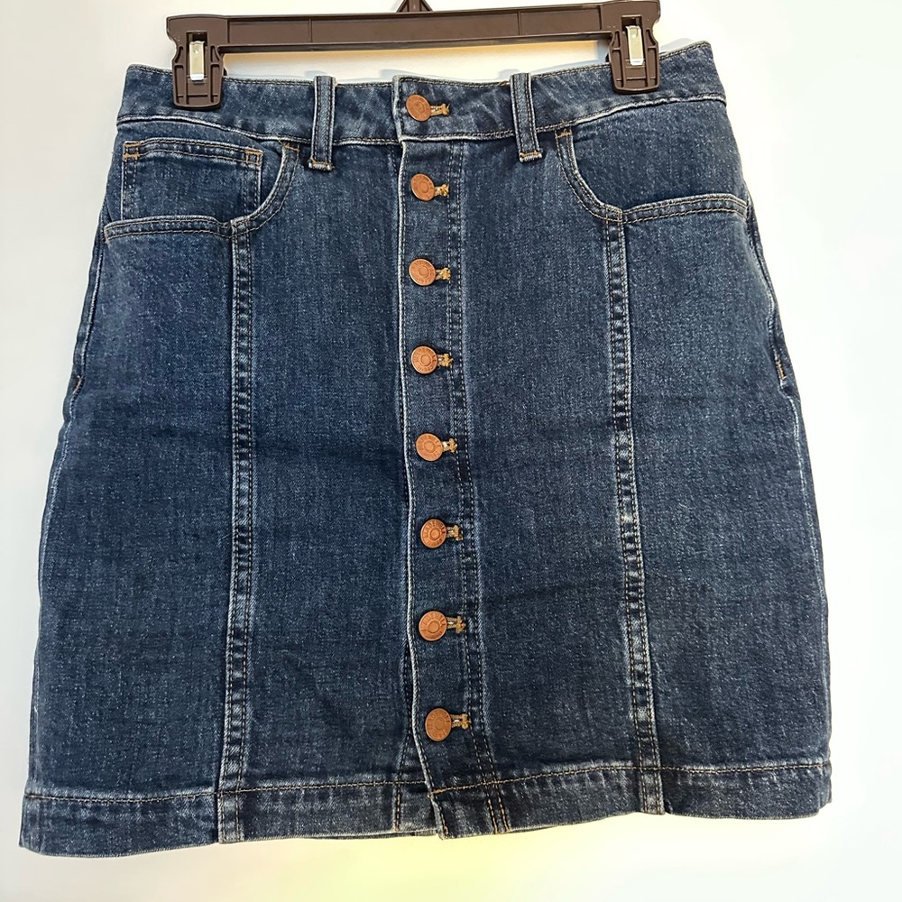 Maxwell button-down denim skirt, size 27